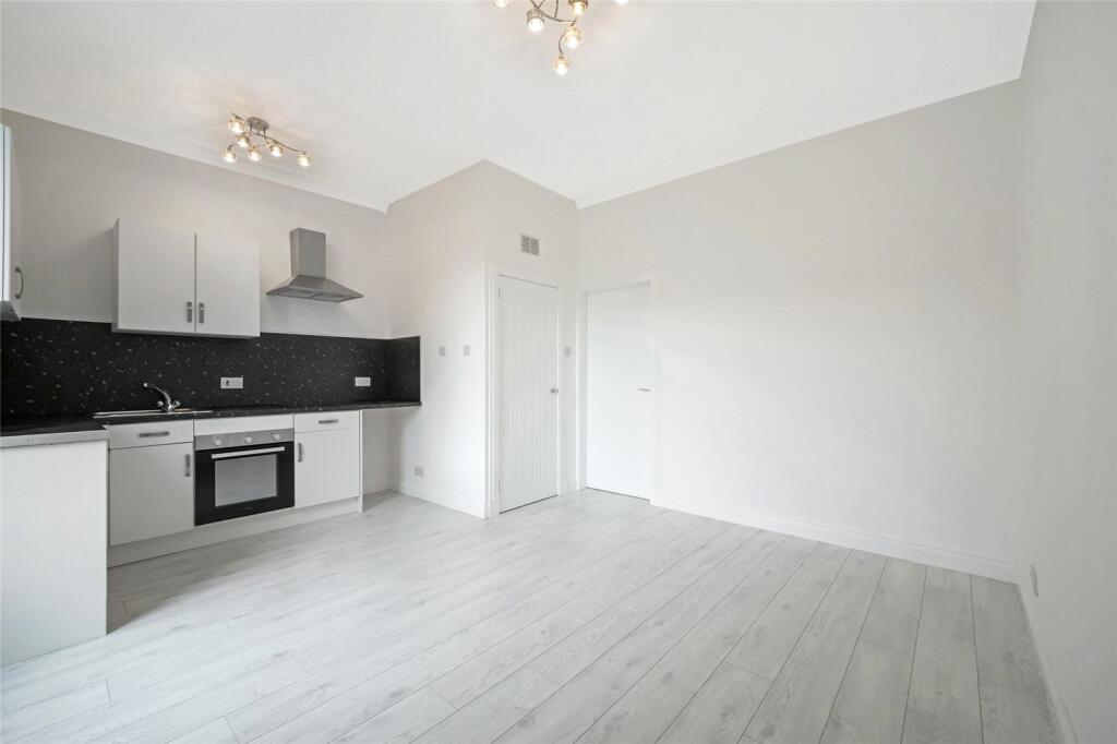 Apartment in Kirkcaldy - View 5