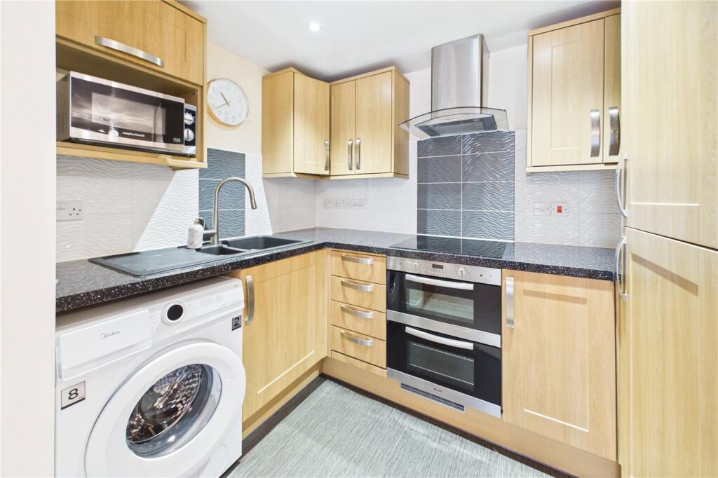 Apartment in Bristol - View 2