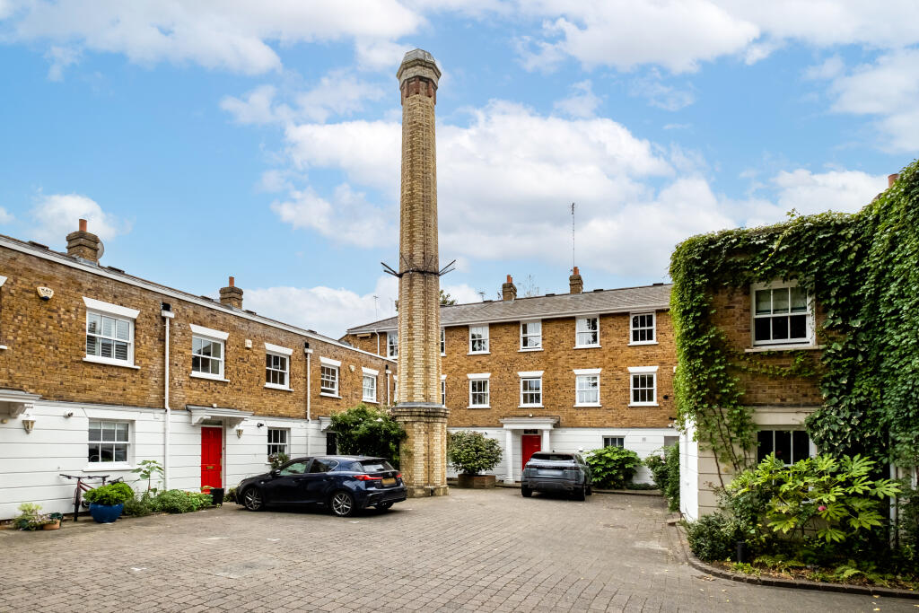 Bramwell Mews, London, N1 - View 2