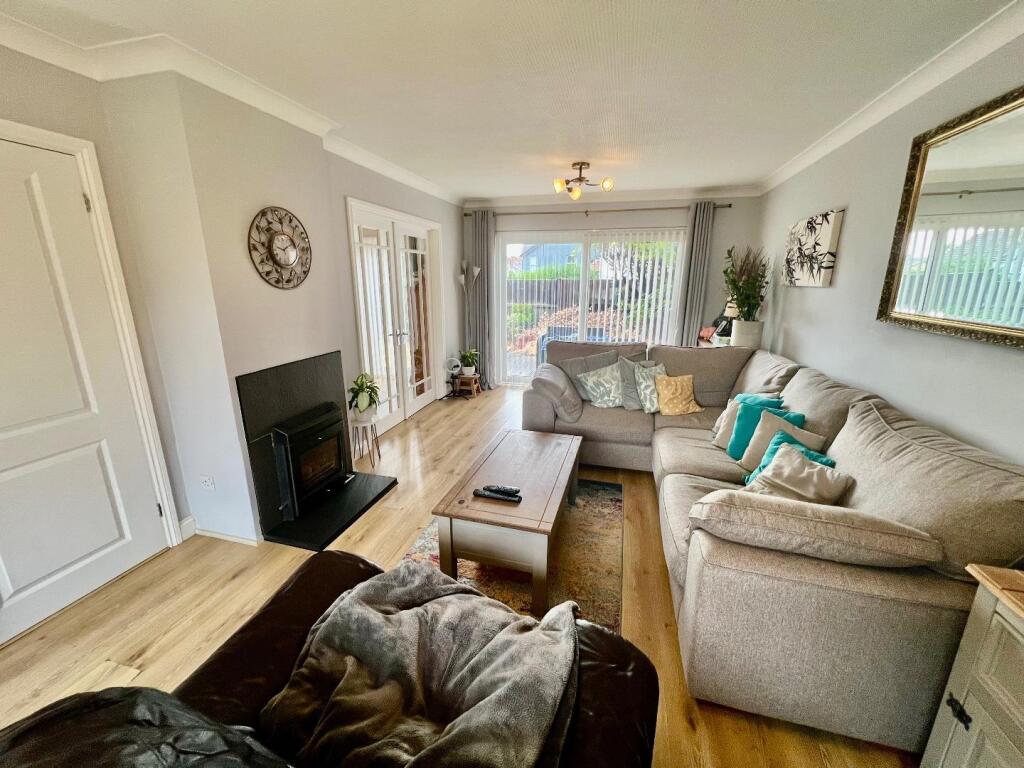 Newham Close, Rothwell photo 2