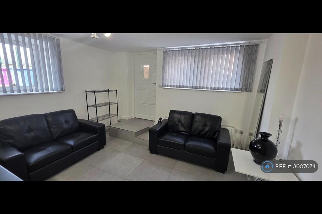 Apartment in Liverpool - View 4