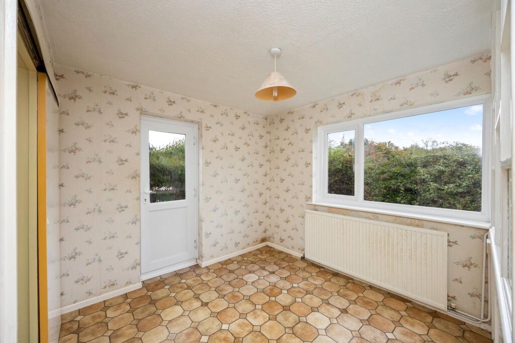 House in Horsham, Billingshurst - More