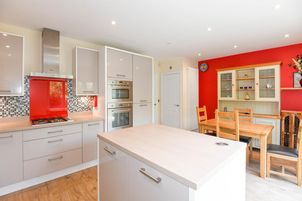 Great Dunns Close, Beckington - View 6