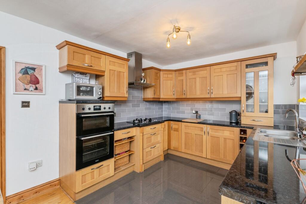 Pen Y Glyn, Bagillt, Flintshire, CH6 photo 3