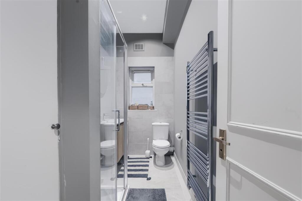 Apartment in London, Upper Tooting, Balham - More