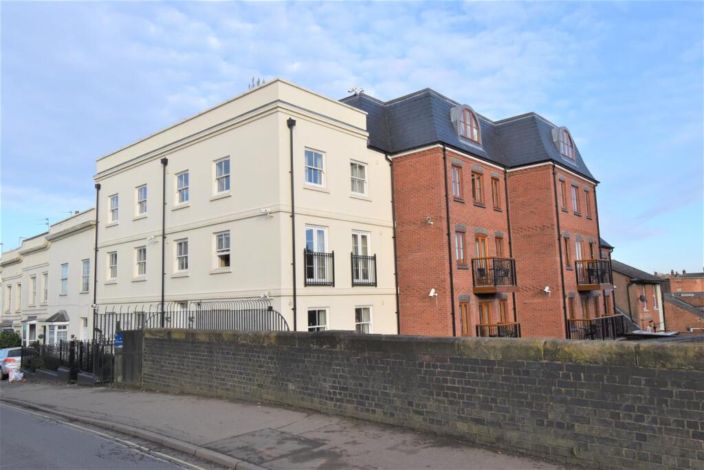 Main image of property: 19 Tachbrook Road, Leamington Spa