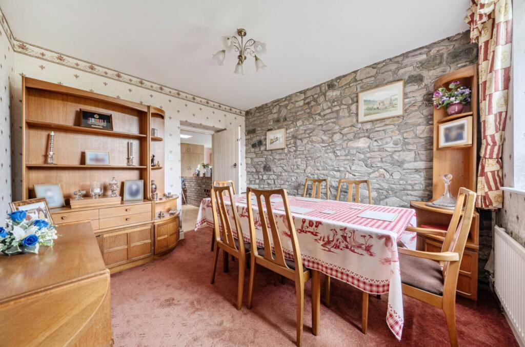 House in Forest of Dean, Woolaston - More