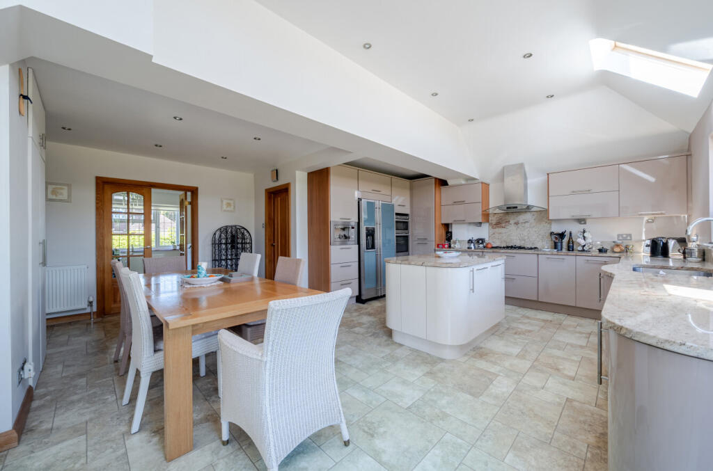 The Bramblings, Rustington, Littlehampton, West Sussex, BN16 photo 5