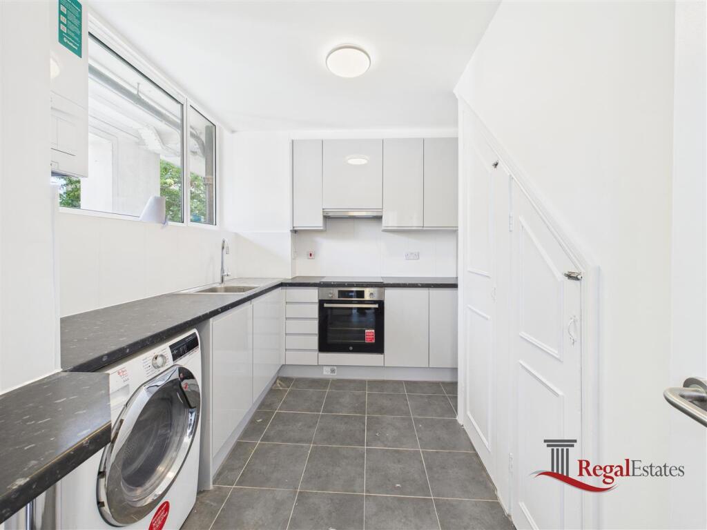 Apartment in London - View 4