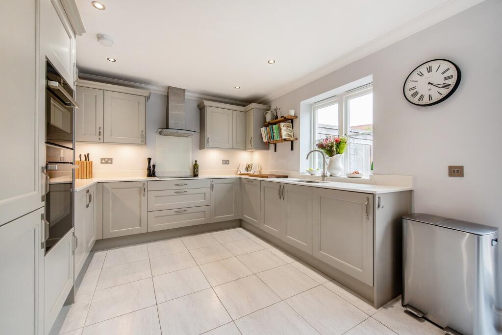 House in Southampton - View 3