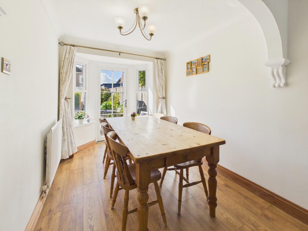 House in Hull, Broadgate, Walkington - More