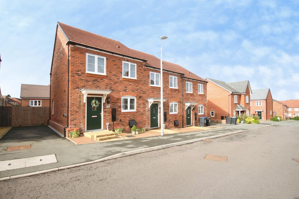 Main image of property: Bloxham Way, Radford Semele, Leamington Spa