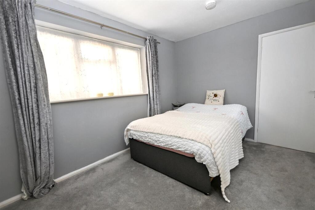Windsor Way, Polegate photo 4