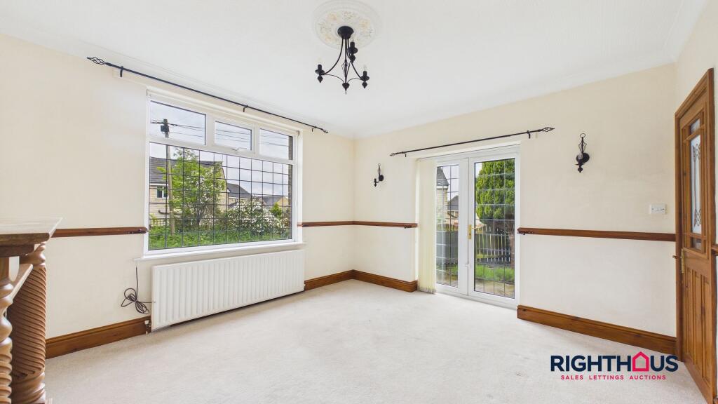 45 Birkhouse Road, Bailiff Bridge, Brighouse, HD6 4EW - View 2