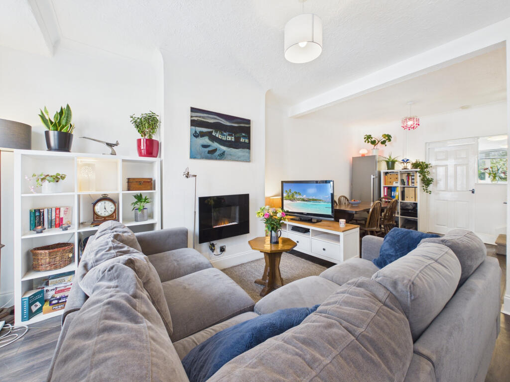 House in Hull, Kingston upon Hull - View 2