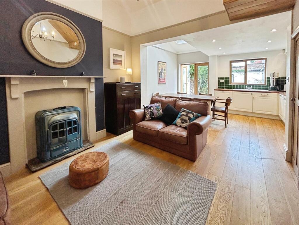 House in Warwick, Sydenham, Royal Leamington Spa - More