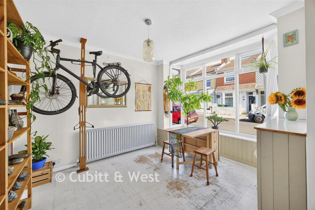 House in Portsmouth - View 5