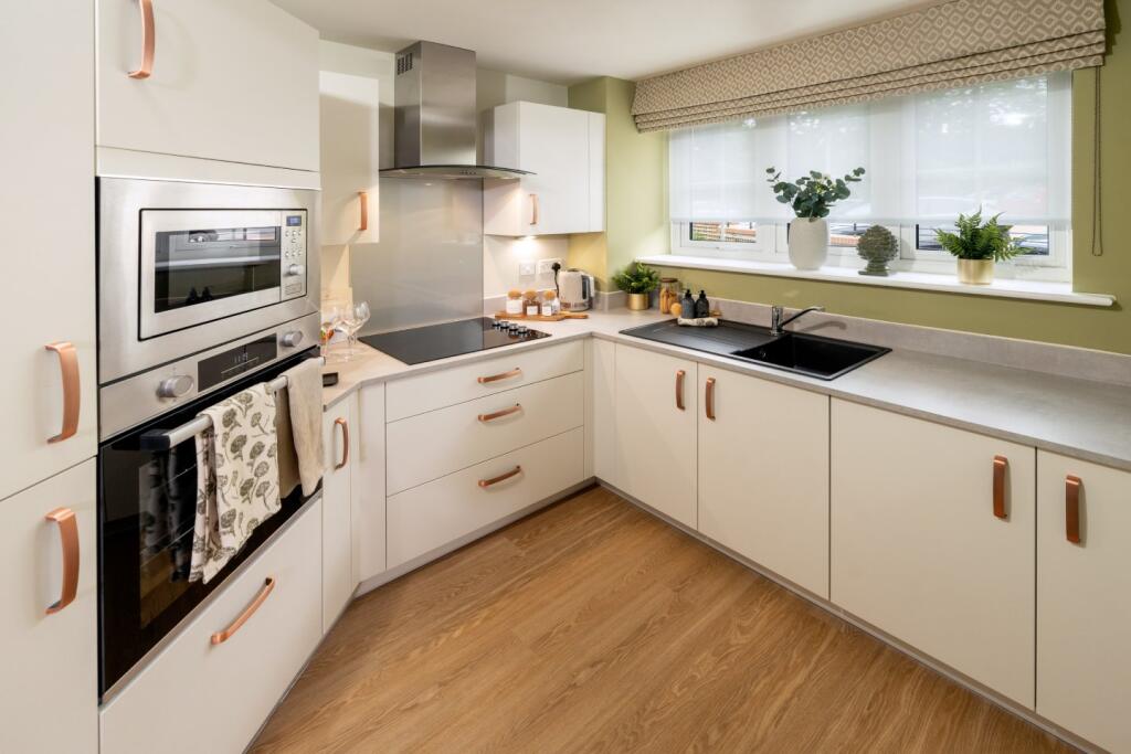Apartment in Tunbridge Wells, Hawkhurst - View 2