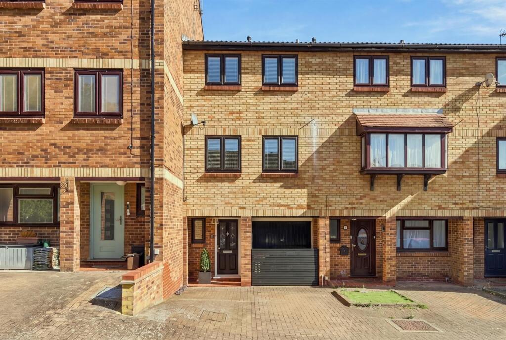 Main image of property: PAGE HILL - WARE - GARAGE AND PARKING