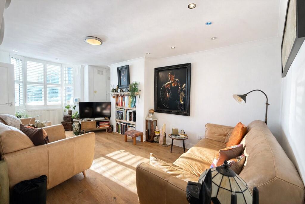 3-bed terraced on Nightingale Grove, London, SE13, £600,000