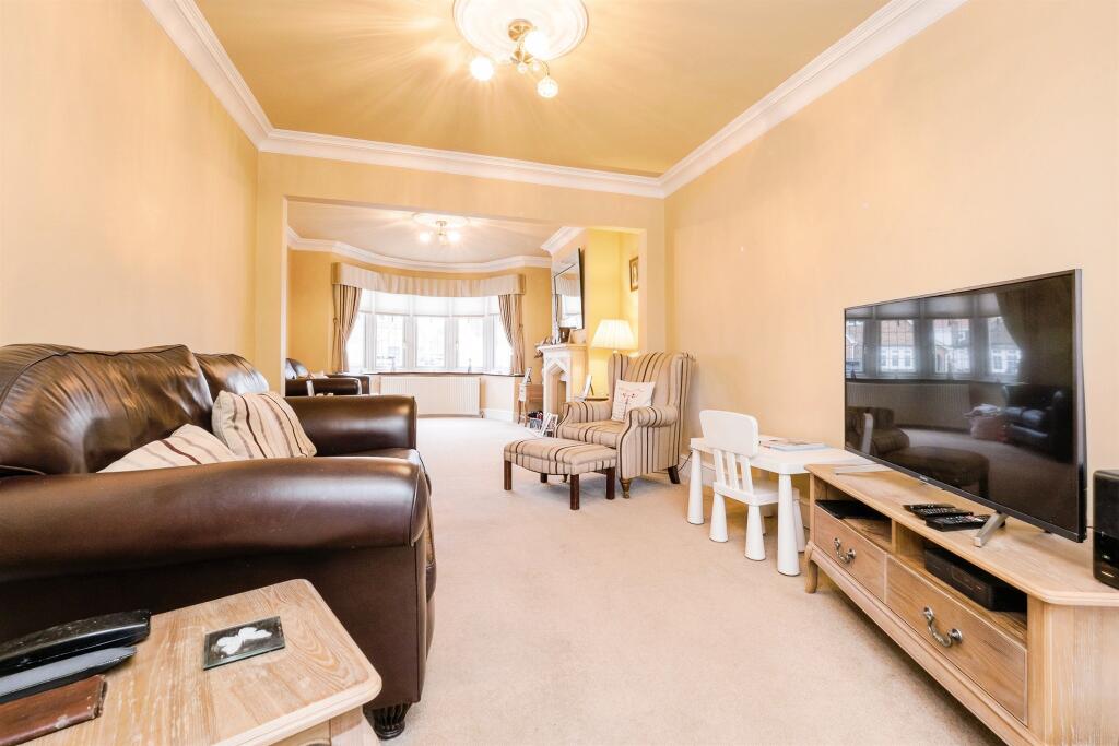 House in Rainham - View 5