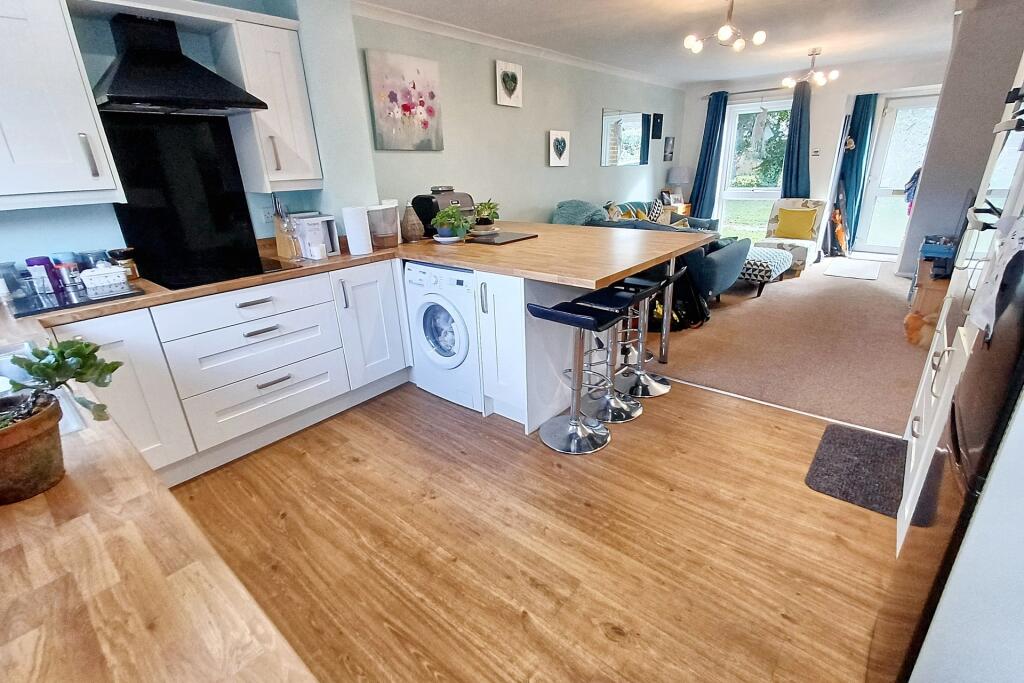 Verwood photo 4