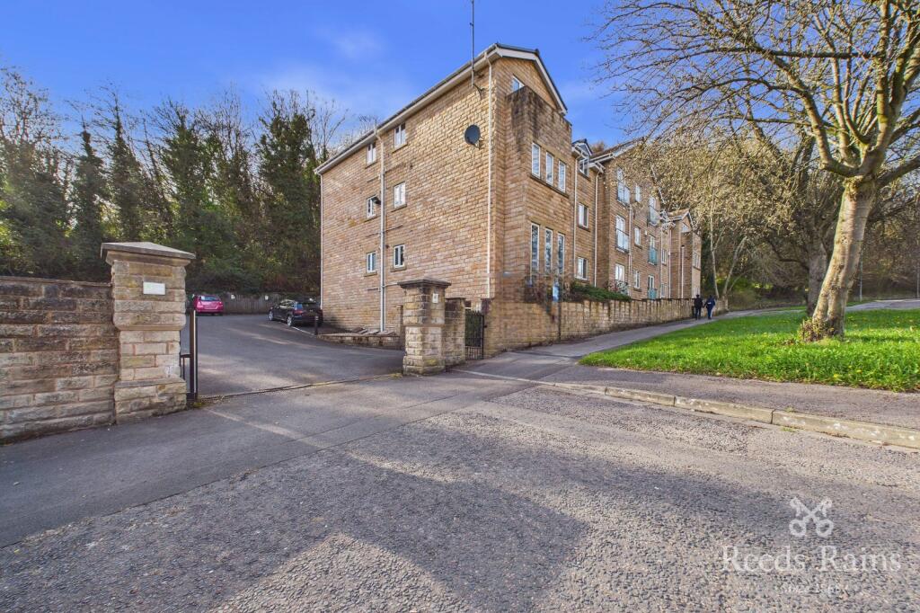 Main image of property: Bradford Road, Huddersfield, West Yorkshire, HD2