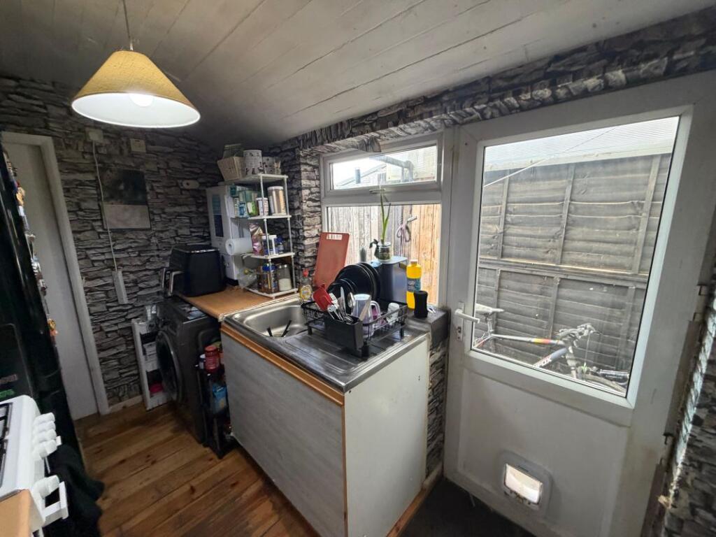 House in Ashfield, Sutton in Ashfield, Nottinghamshire - More