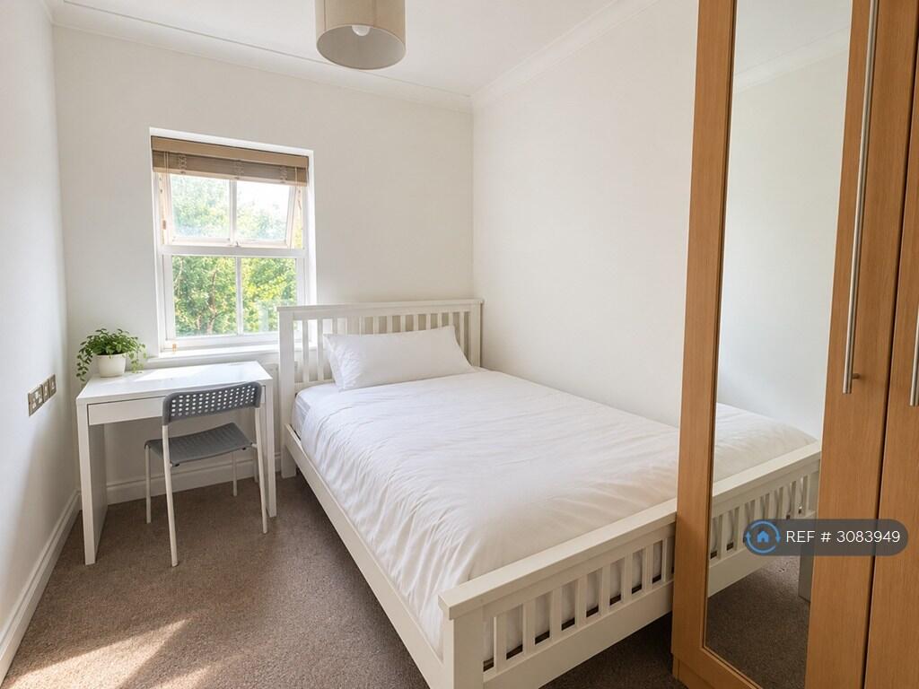 Main image of property: Albany Gardens, Colchester, CO2
