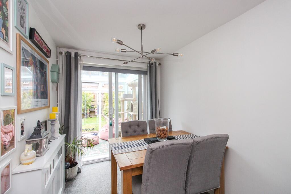 House in Redhill - View 4