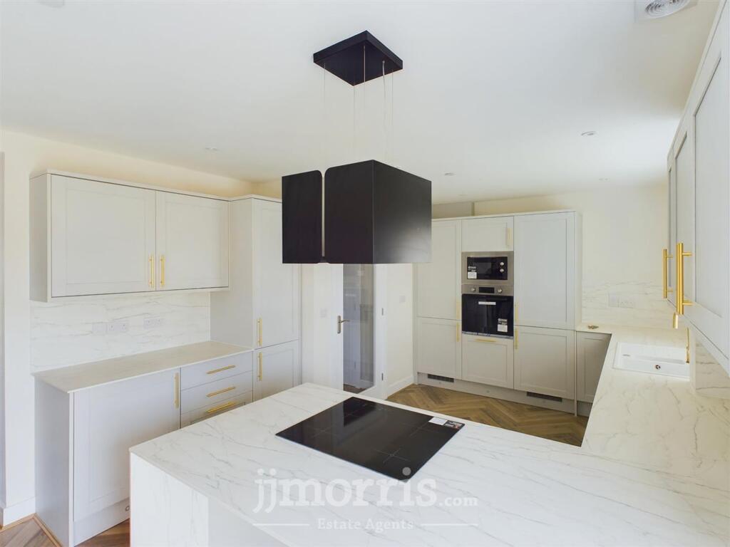 Beaconing Fields Development, Milford Haven, SA73 photo 3