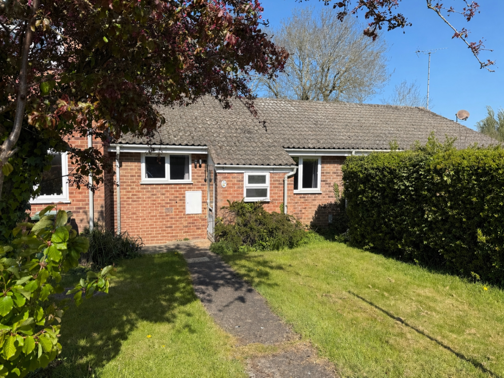 Main image of property: Meadway, Buckingham, MK18 1BL