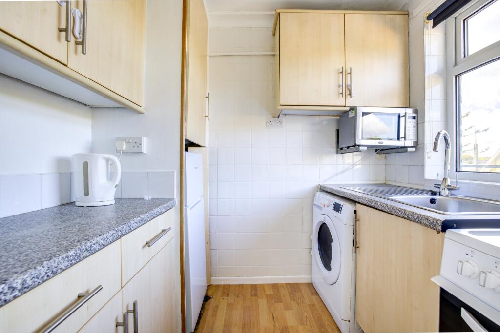 Apartment in Newcastle upon Tyne - View 3