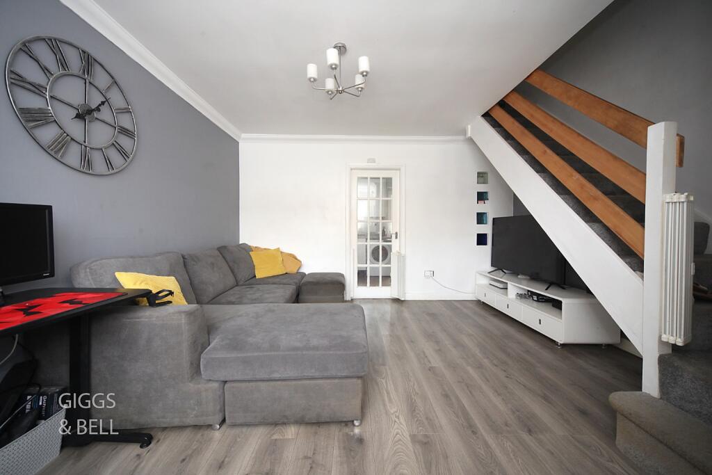 House in Luton - View 3