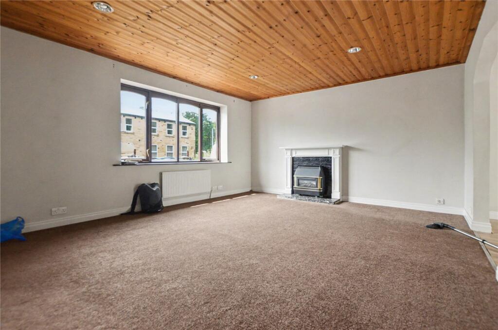 House in Wakefield, City Fields - View 3