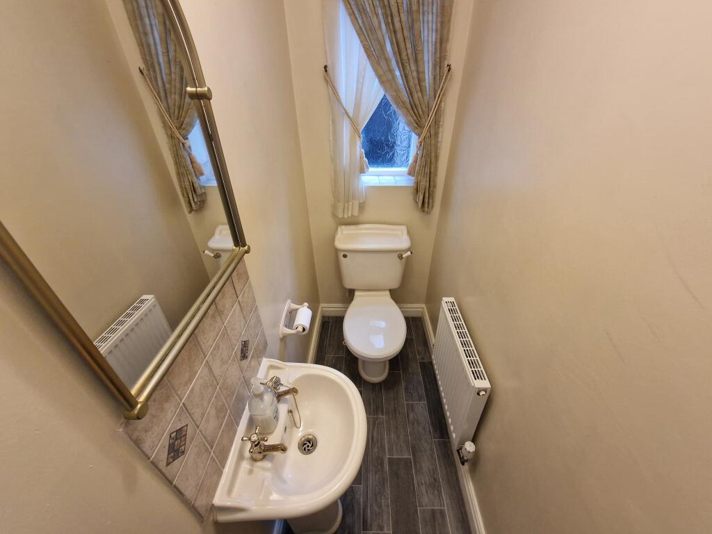 House in Walsall, West Midlands - View 2