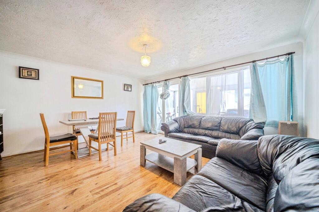House in Milton Keynes, Bletchley and Fenny Stratford - View 5