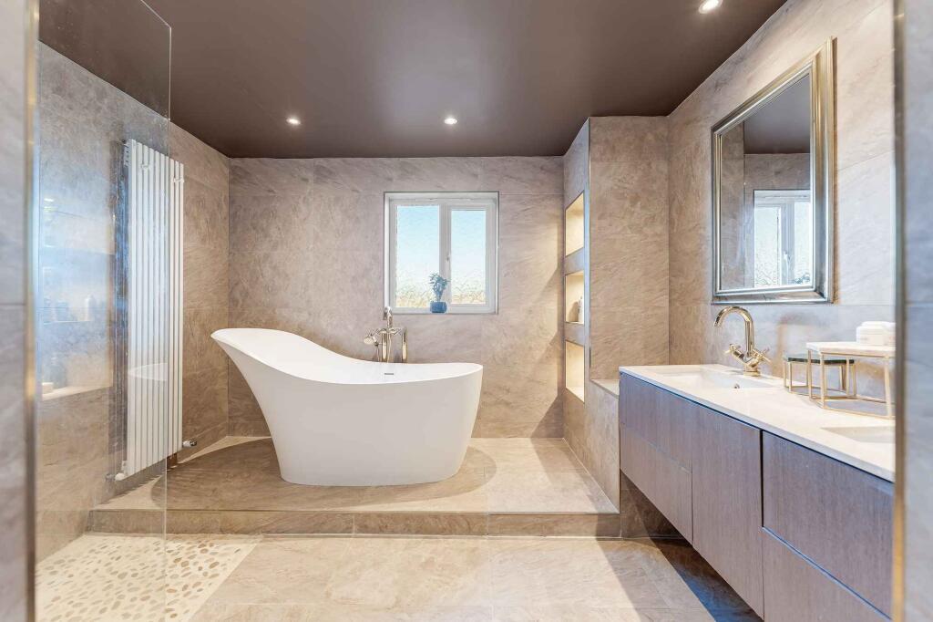House in Kilwinning, North Ayrshire - View 2