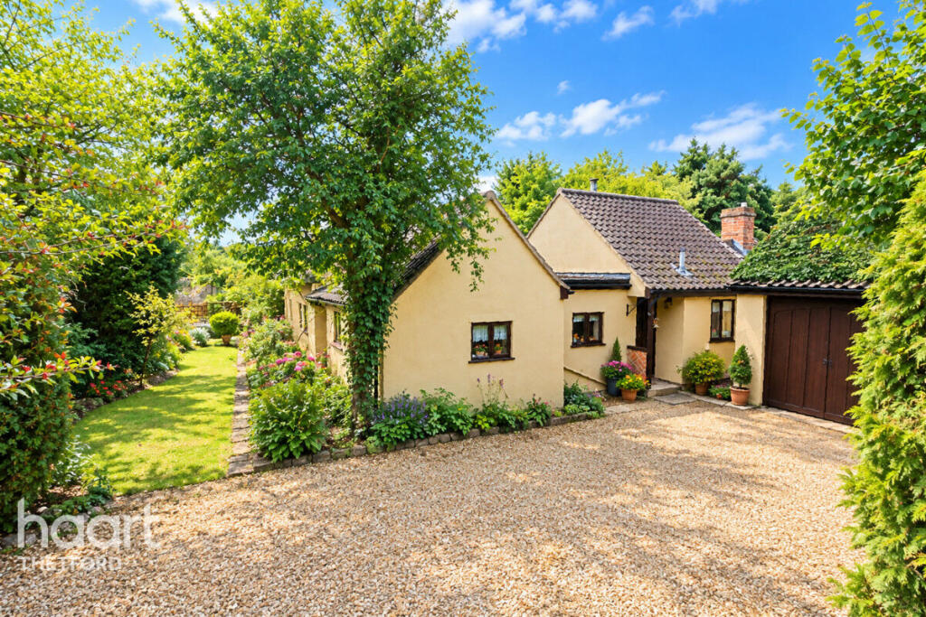 House in Ipswich - View 3