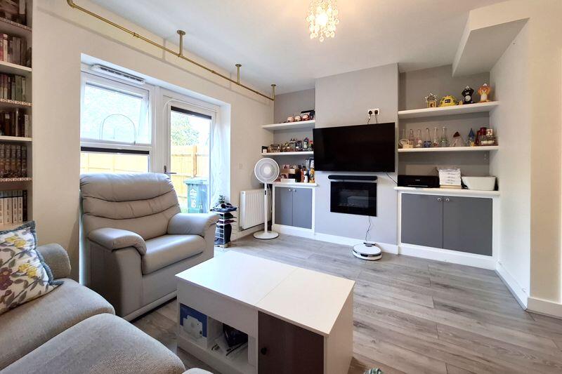 Blacksmith Close, Sunbury-On-Thames – pohled 3