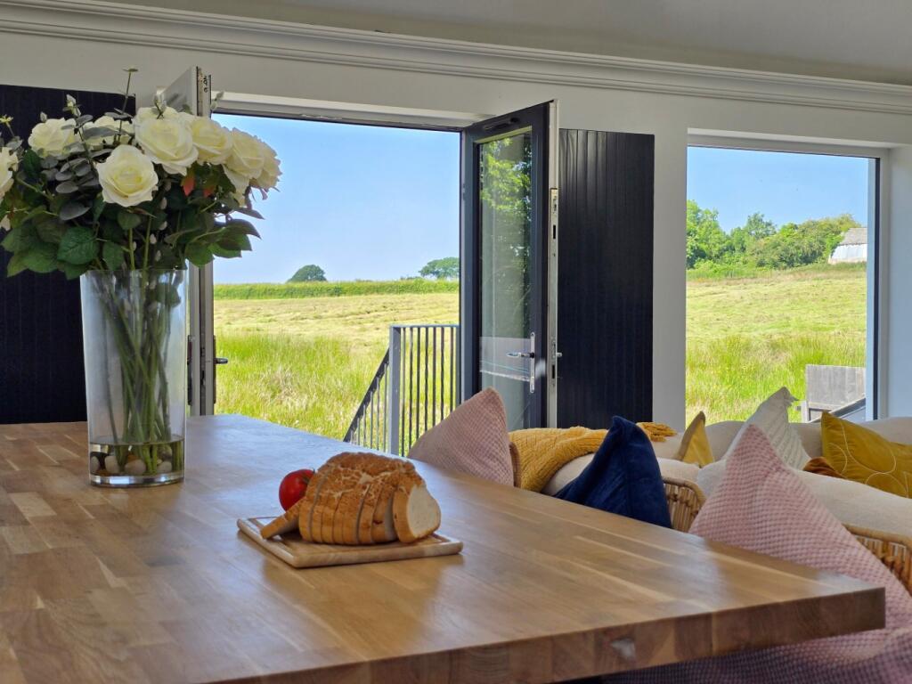 House in Torridge, Sheepwash - More