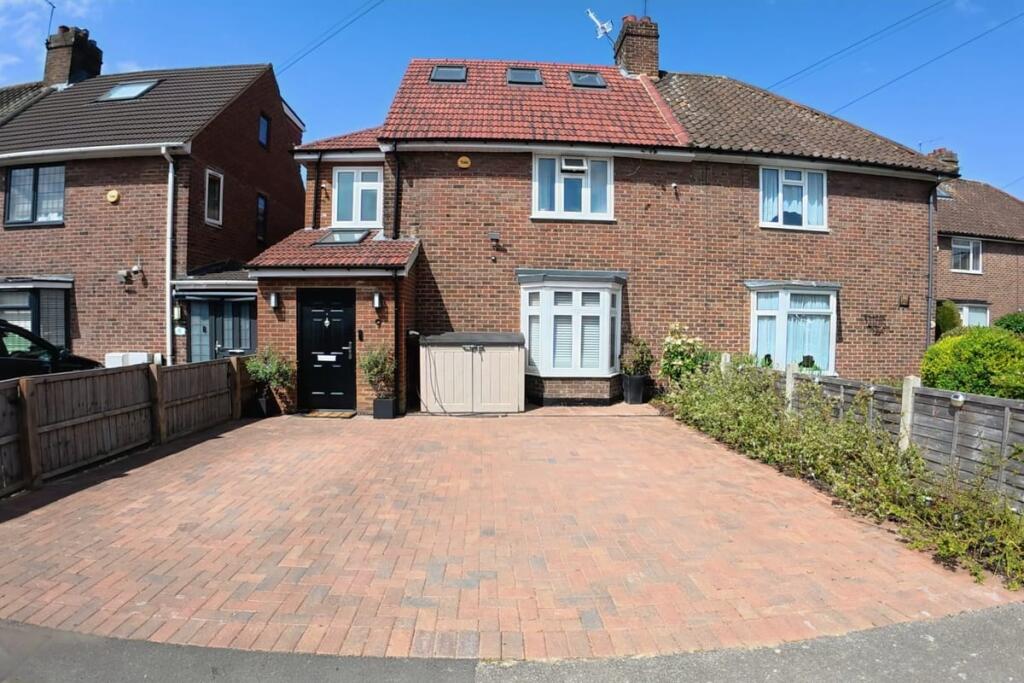 Main image of property: Howard Close, London, W3