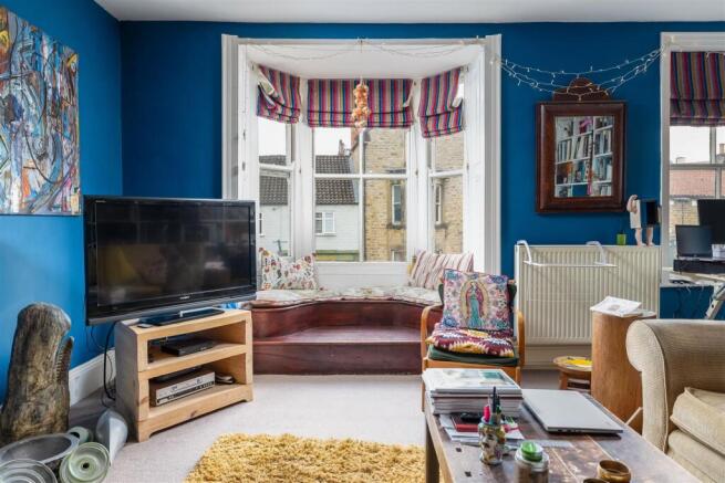 Piercy End 5 Sitting Room-3.jpg