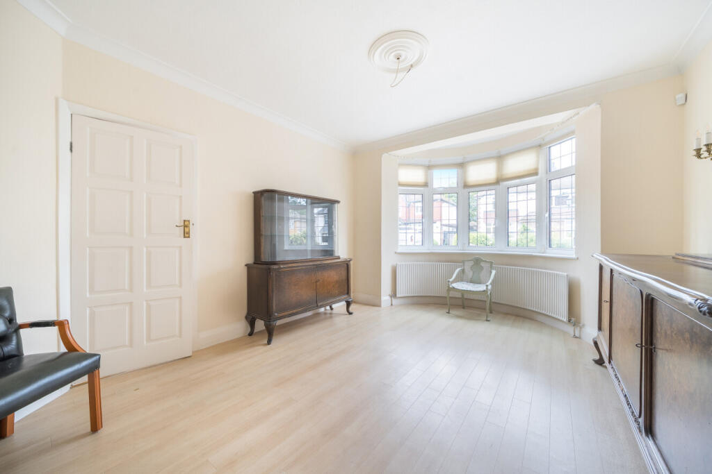 House in London - View 5