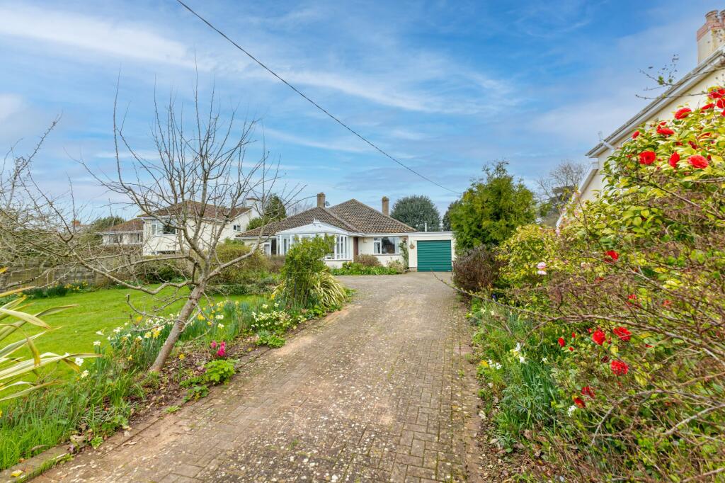 3-bed detached on Rushmoor Lane, Backwell, BS48, £840,000