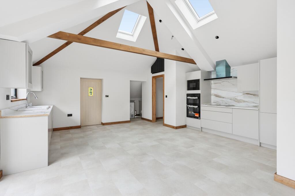 House in Guildford - View 2