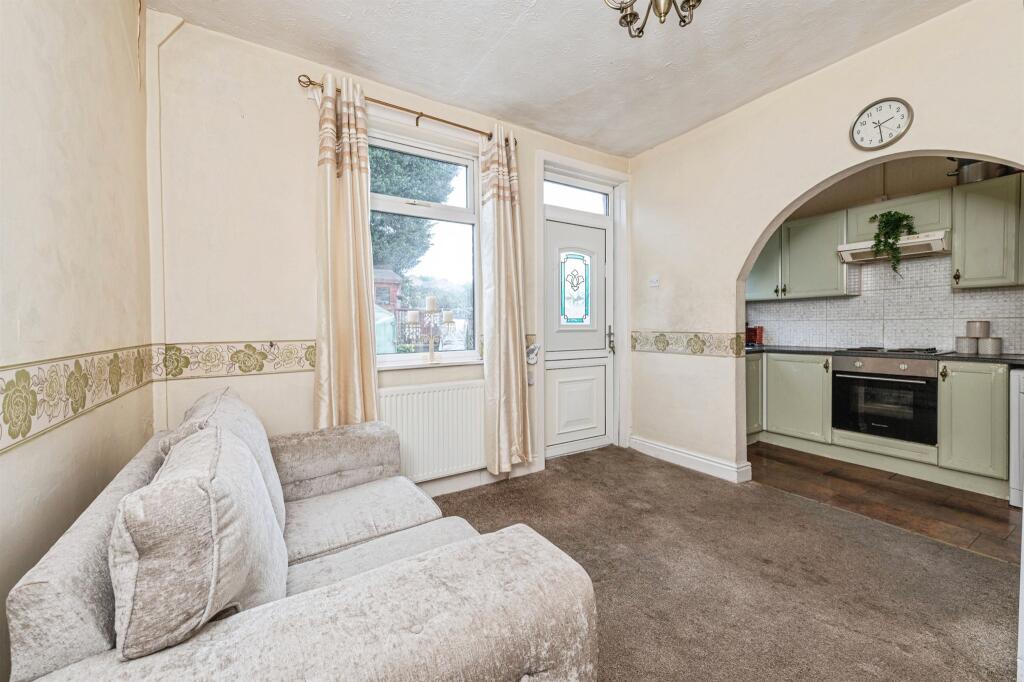 House in Kirklees, West Yorkshire - View 3