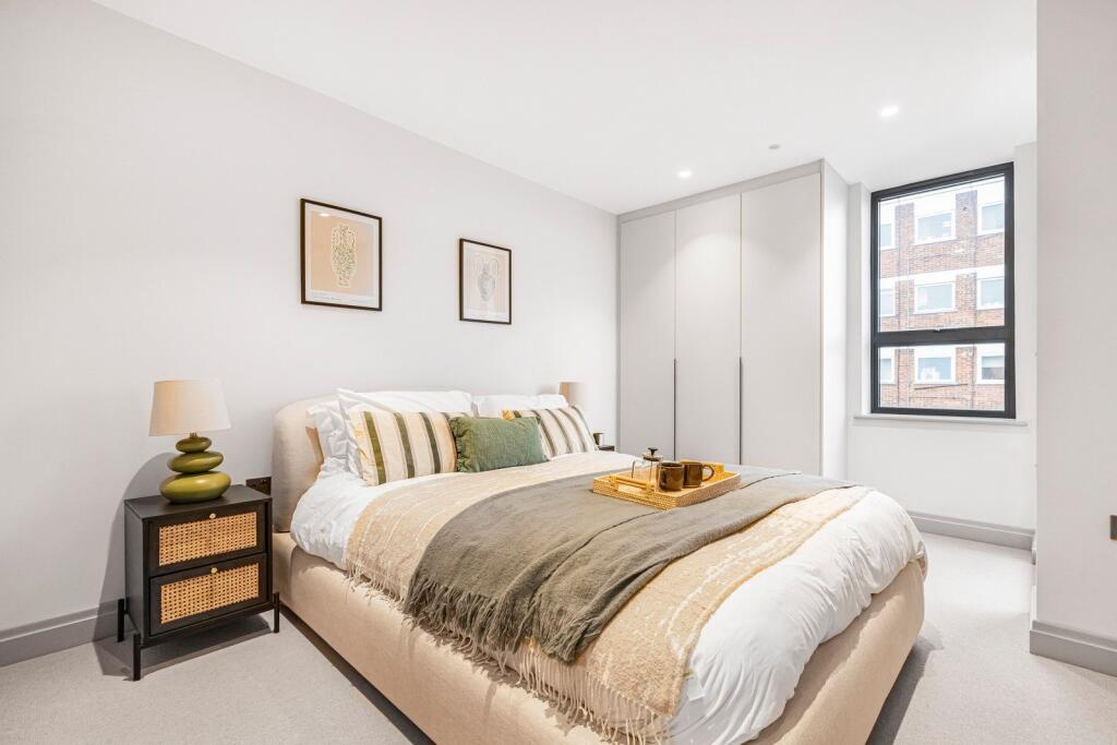 House in London - View 3