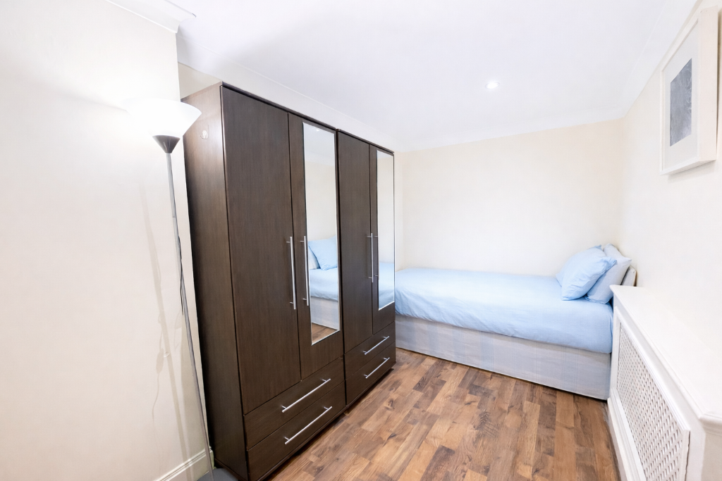 3 bedroom flat for rent
