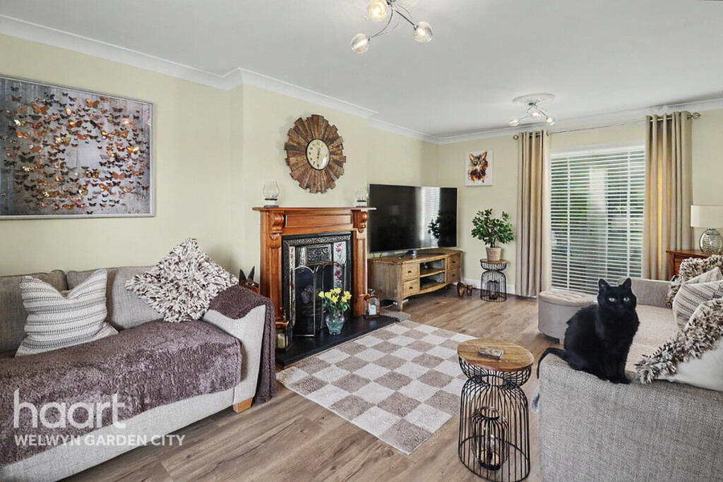 3-bed terraced on Knightsfield, Welwyn Garden City, £450,000
